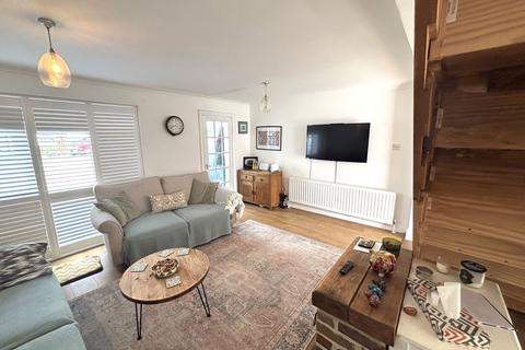 3 bedroom terraced house for sale, Staplehurst, Kent