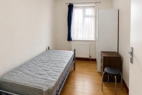 undefined, East Road, Edgware