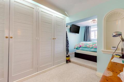 43 Harman Drive, Sidcup, DA15 8JZ
