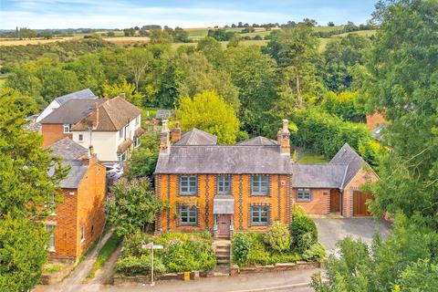 4 bedroom detached house for sale, The Cedars, East Farndon