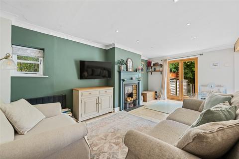 4 bedroom detached house for sale, The Cedars, East Farndon