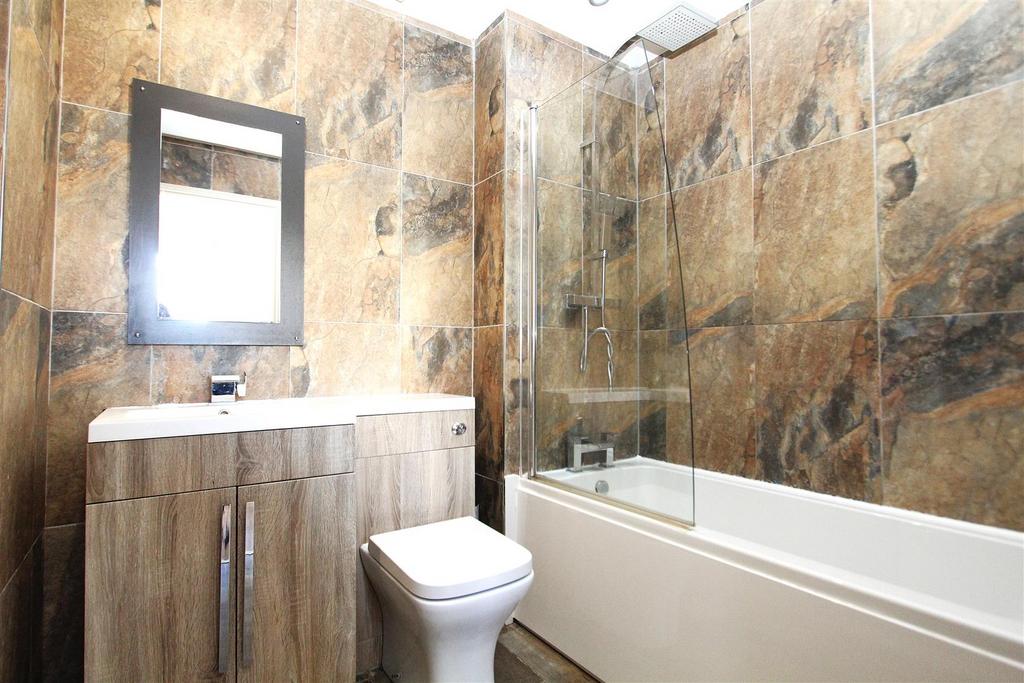 Bathroom.JPG