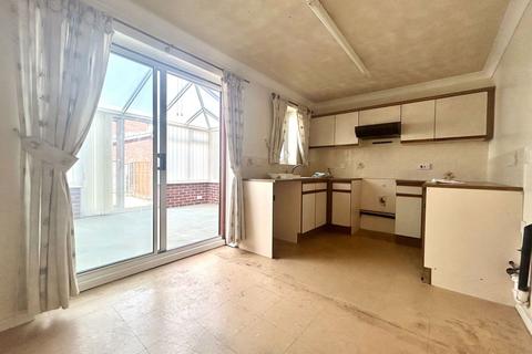3 bedroom semi-detached house for sale, Berrington Drive, Bilston WV14