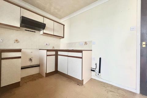 3 bedroom semi-detached house for sale, Berrington Drive, Bilston WV14