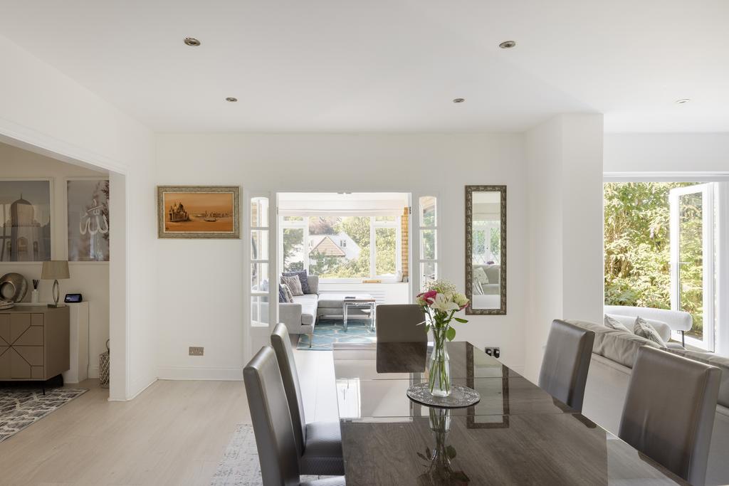 The Private Realtor - 442 Selsdon Road - 4 Hi