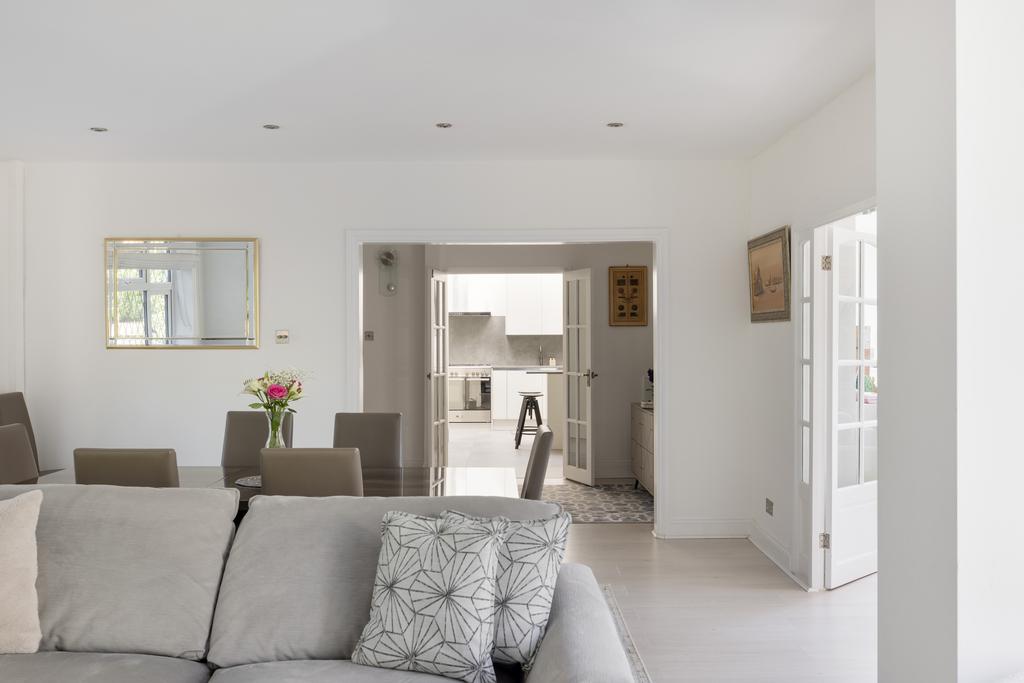 The Private Realtor - 442 Selsdon Road - 8 Hi
