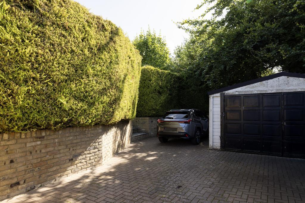 The Private Realtor - 442 Selsdon Road - 23 Hi