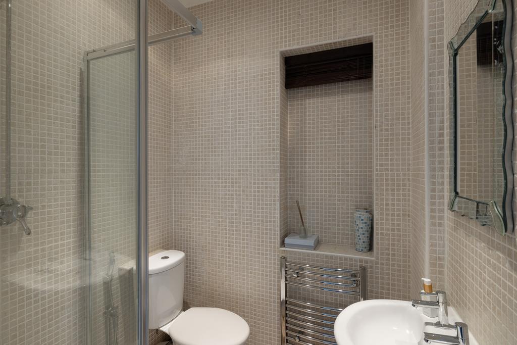 The Private Realtor - 442 Selsdon Road - 32 Hi