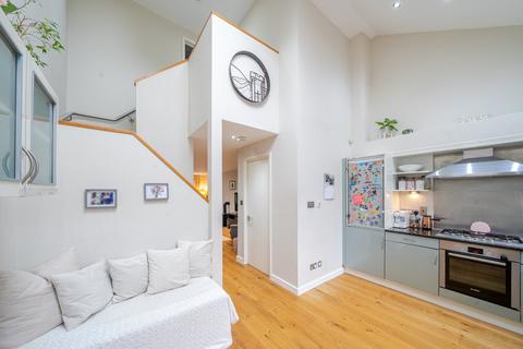 13 Mandrell Road, London, SW2 5EF