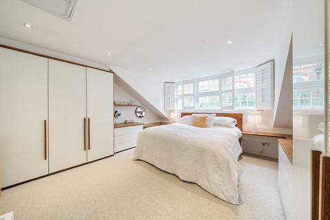 13 Mandrell Road, London, SW2 5EF