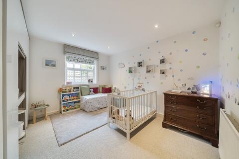 13 Mandrell Road, London, SW2 5EF
