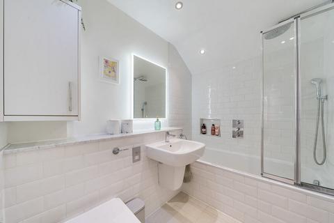 13 Mandrell Road, London, SW2 5EF