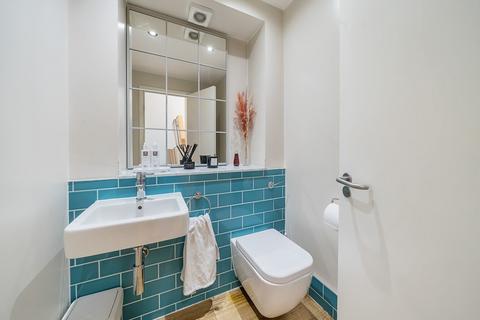 13 Mandrell Road, London, SW2 5EF