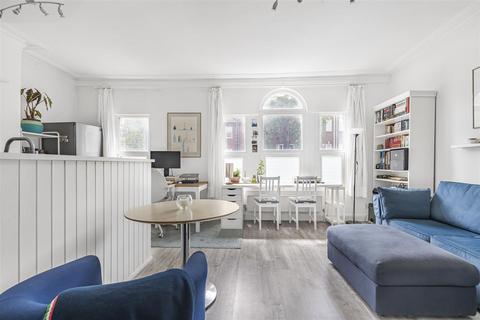 1 bedroom flat for sale, Upper Richmond Road West, East Sheen, SW14