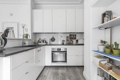 1 bedroom flat for sale, Upper Richmond Road West, East Sheen, SW14