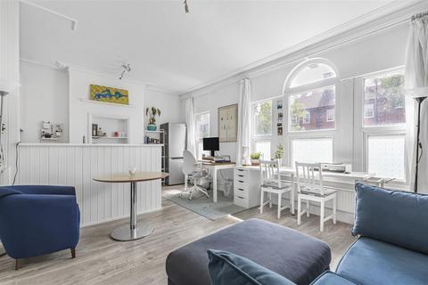 1 bedroom flat for sale, Upper Richmond Road West, East Sheen, SW14