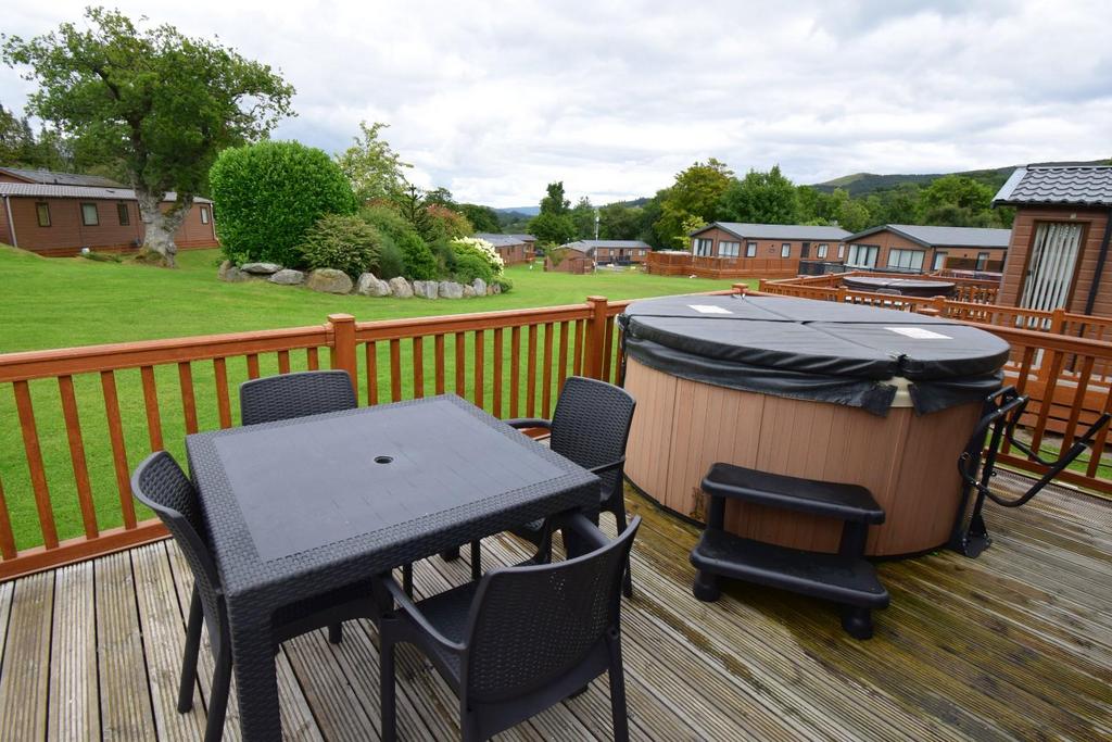 Front Decking/Seating Area