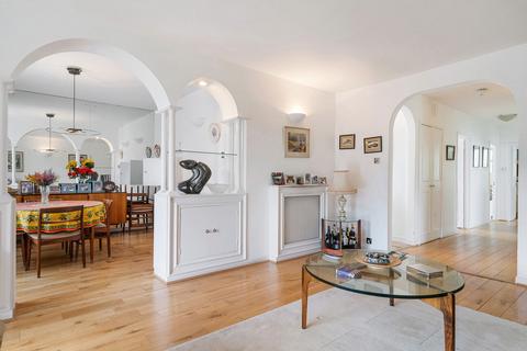 3 bedroom apartment to rent, Hall Road, London, NW8