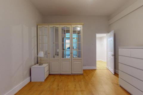 1 bedroom flat for sale, Redcliffe Square, London SW10
