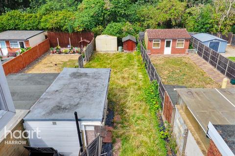 4 bedroom semi-detached house for sale, Kenmore Avenue, Harrow