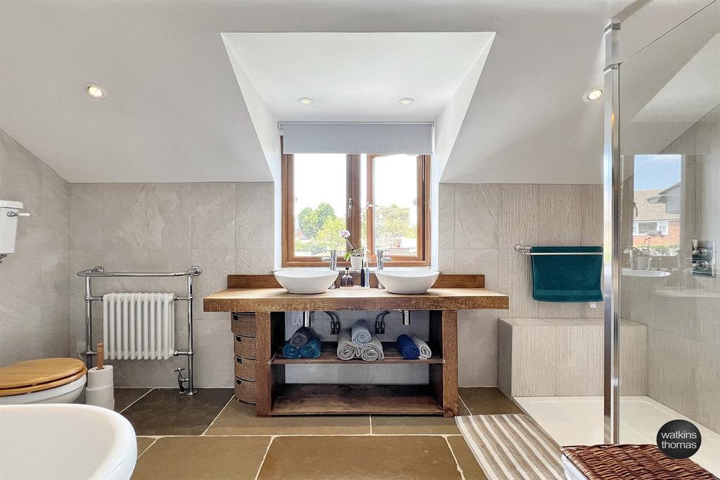 En suite bathroom
