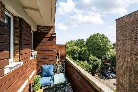 1 bedroom flat for sale, King Henrys Road, Primrose Hill, London, NW3