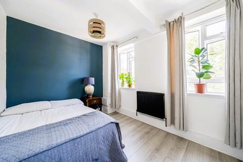 1 bedroom flat for sale, King Henrys Road, Primrose Hill, London, NW3