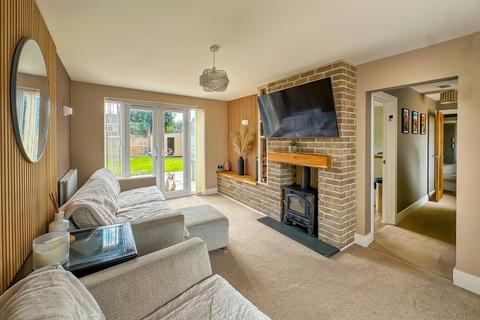 3 bedroom semi-detached house for sale, Hawthorn Way, Burwell