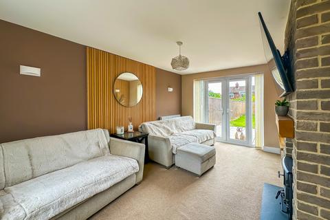 3 bedroom semi-detached house for sale, Hawthorn Way, Burwell