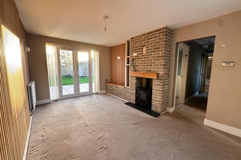 3 bedroom semi-detached house for sale, Hawthorn Way, Burwell