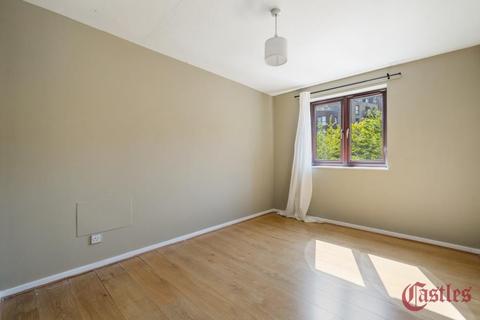 undefined, Riverside Close, Hackney, E5