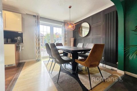 3 bedroom detached house for sale, Kiln Way, Aldershot, Hampshire