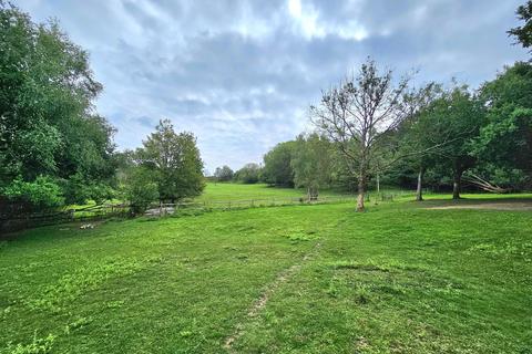 undefined, Sandhawes Hill, East Grinstead RH19