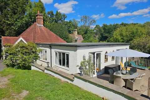 undefined, Sandhawes Hill, East Grinstead RH19