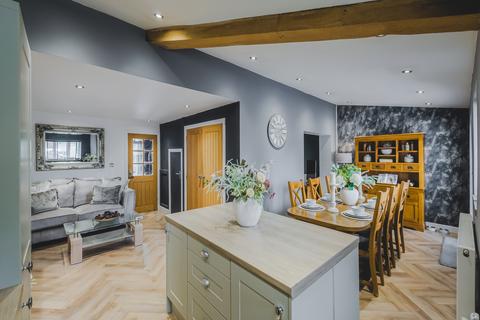 undefined, Holdcroft Close, Blunsdon, Swindon, SN26