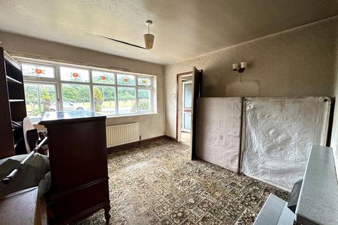 undefined, Manor Drive, Wolverhampton WV10
