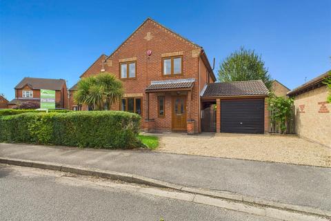 4 bedroom detached house for sale, Augustus Drive, Brough