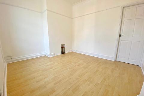 2 bedroom terraced house for sale, Cowcliffe Hill Road, Huddersfield