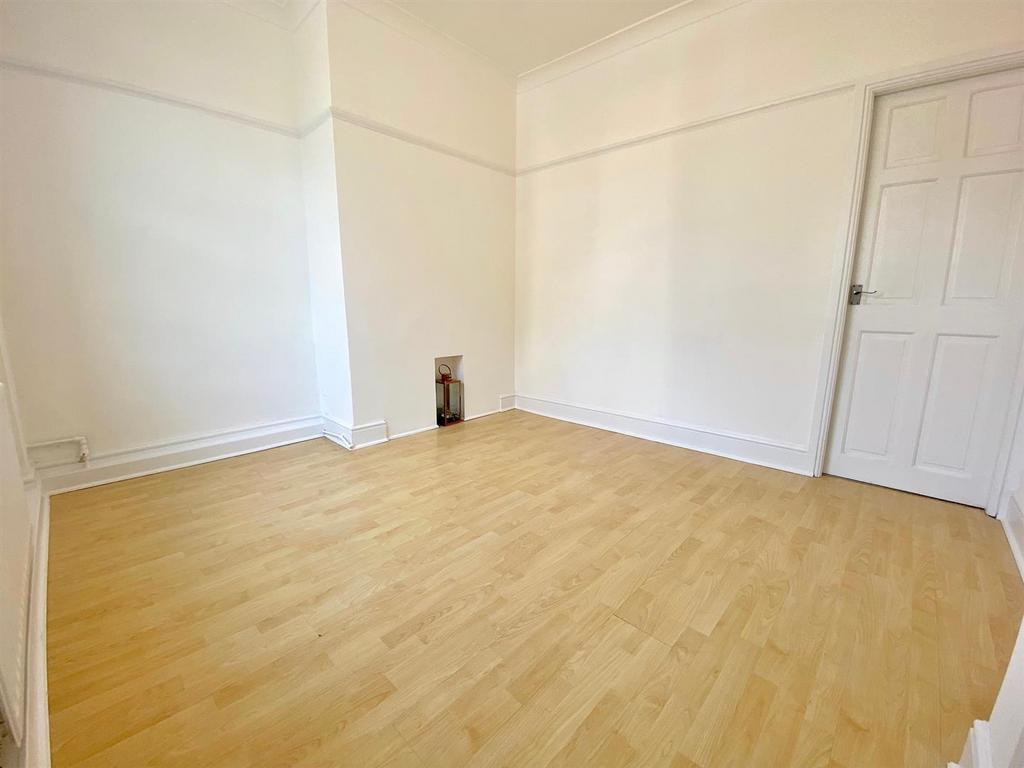 Bramleys Estate Agents - Cowcliffe Hill Road - Hud