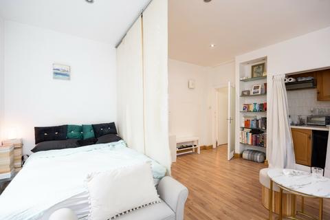 undefined, Grove Hall Court, London NW8