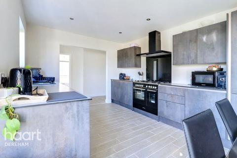 3 bedroom detached bungalow for sale, St Andrews Way, Necton