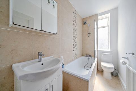Flat 4, 10 Prima Road, London, SW9 0NA