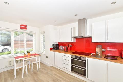 4 bedroom detached house for sale, Old Common Way, Uckfield, East Sussex