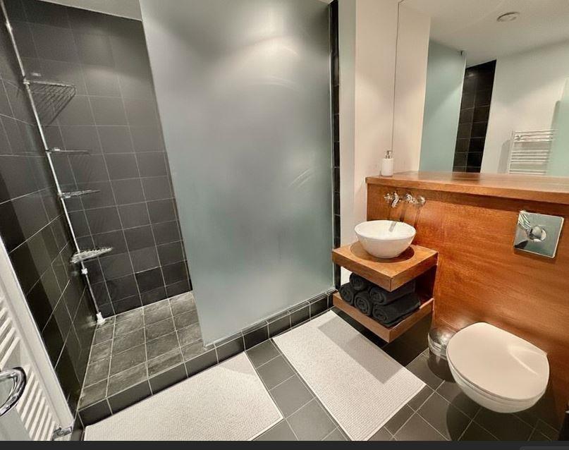 Bath 1.JPG