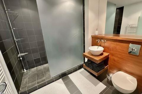 2 bedroom apartment to rent, Clowes Street, Salford M3