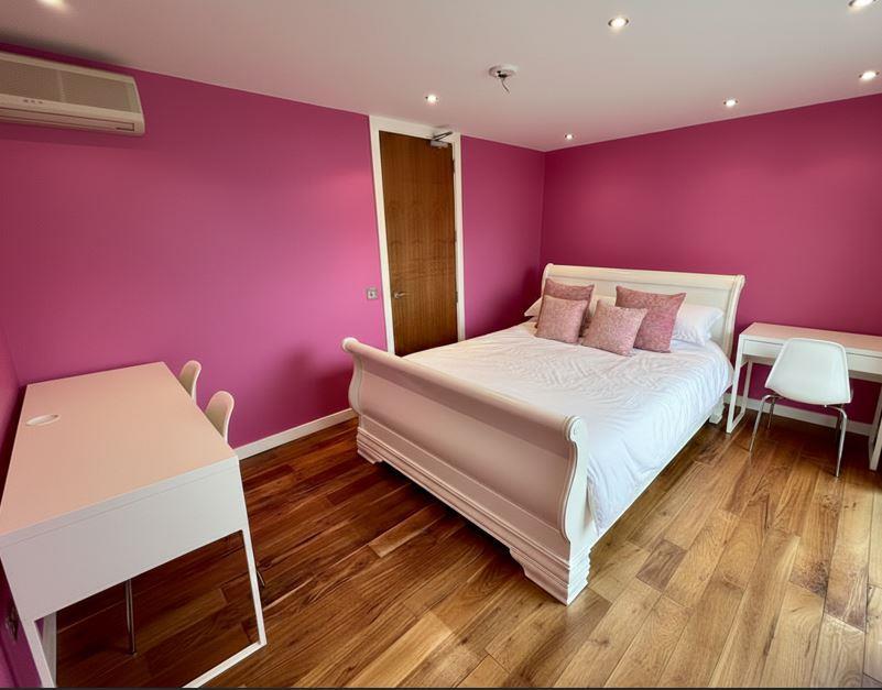 Bed 2.JPG
