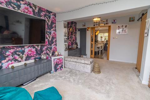 undefined, High Street, Towcester NN12