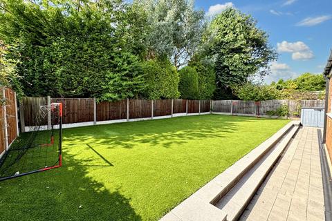 undefined, Fairhaven Avenue, Whitefield, M45