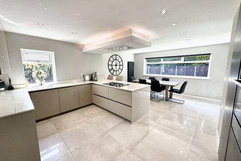 undefined, Fairhaven Avenue, Whitefield, M45