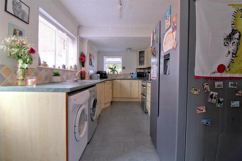 3 bedroom semi-detached house for sale, Suffield Way, King's Lynn
